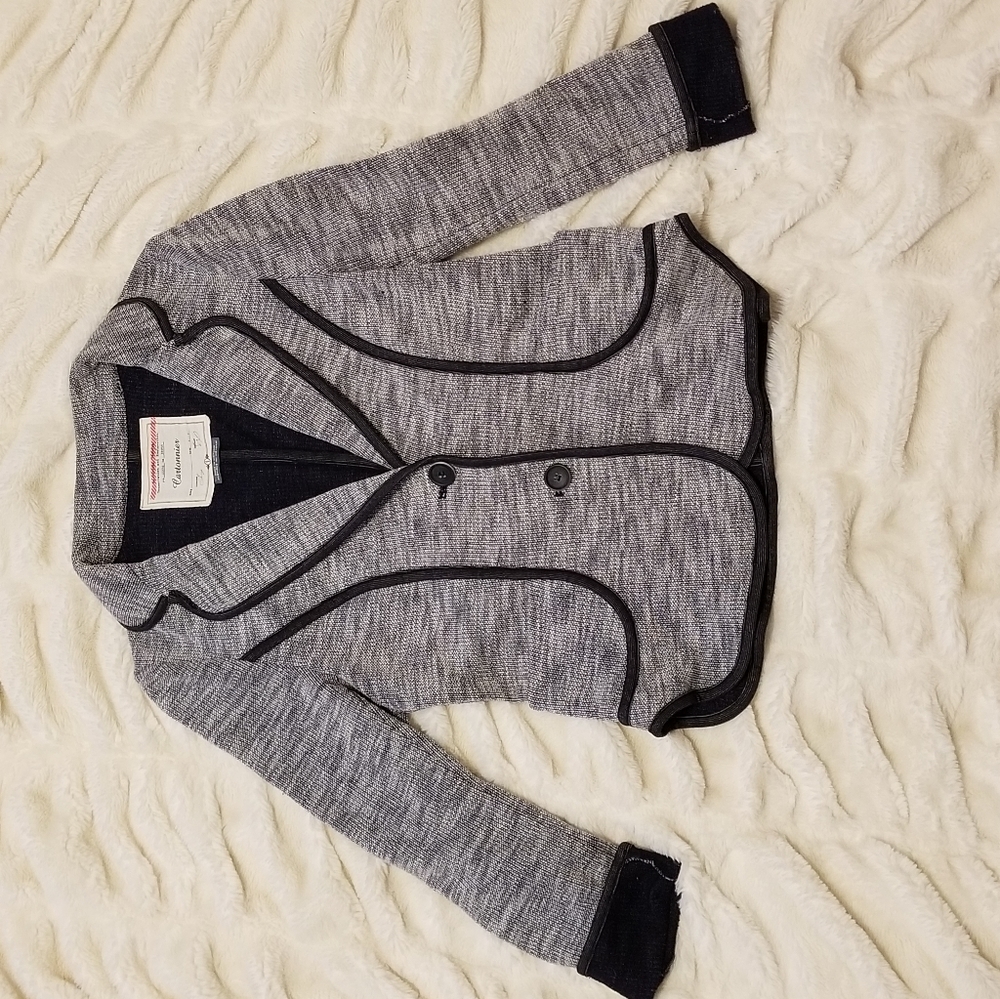 Knit blazer with cuff detail